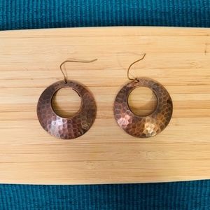 🌟 3/ $15 Hammered Copper Hoops